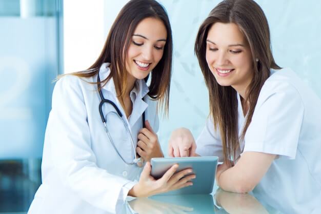 Consulte seu histórico médico online no celular com o Applisi